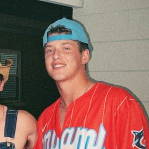 Meet your Posher, Brady